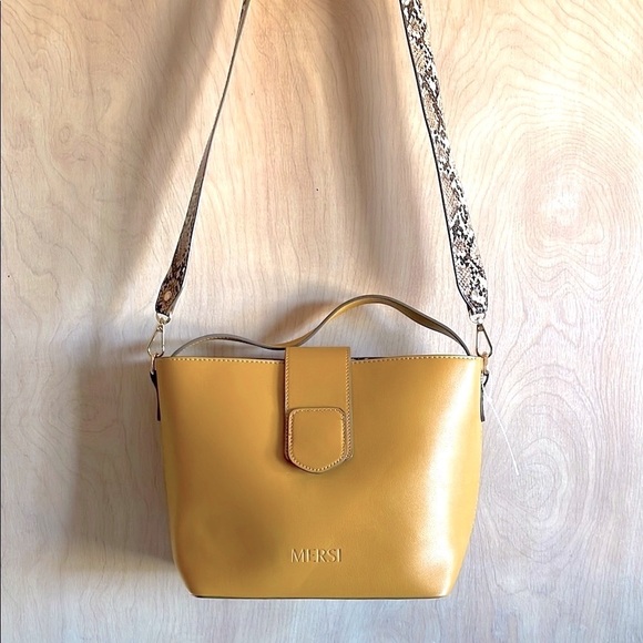 Mersi Bucket Bag Purse Faux Leather Gold Women’s - Picture 2 of 14